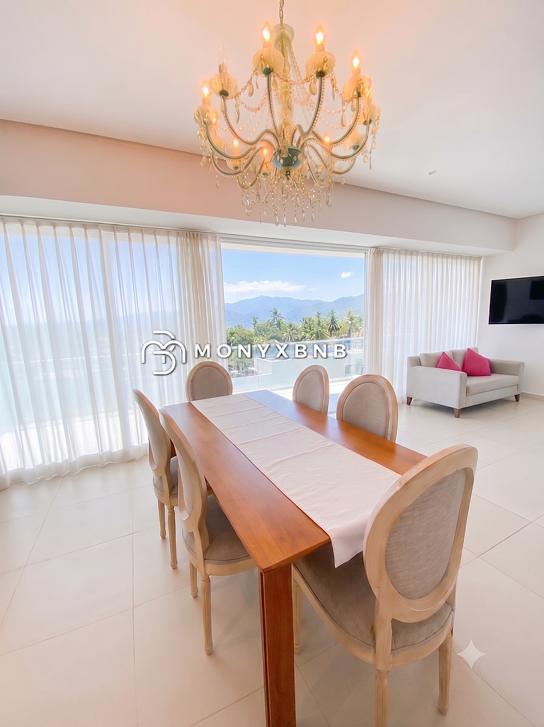 Icon Vallarta Oceanfront 1BDR, Pool & Beach Club
