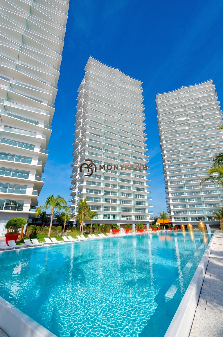 Icon Vallarta a pie de playa: 1 cuarto, piscina y club de pl