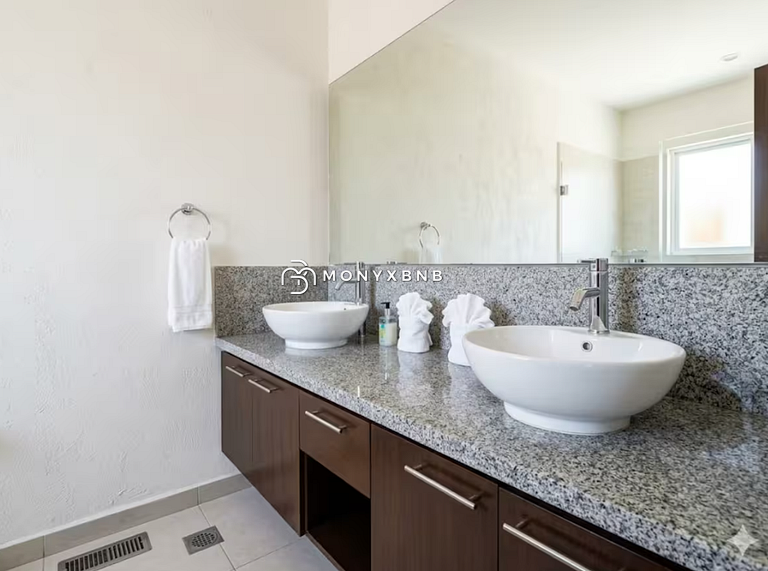 Venetian 2BR High Floor Oceanview