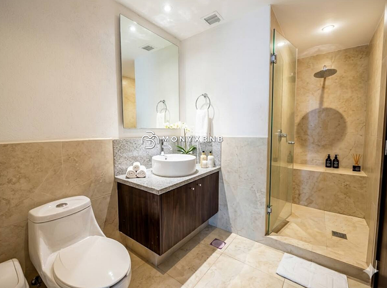 Venetian 1BR Panoramic Oceanview