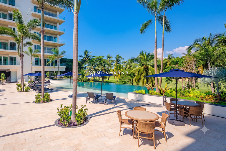 Luxurious 1-bedroom, 180° balcony and golf by Monyxbnb