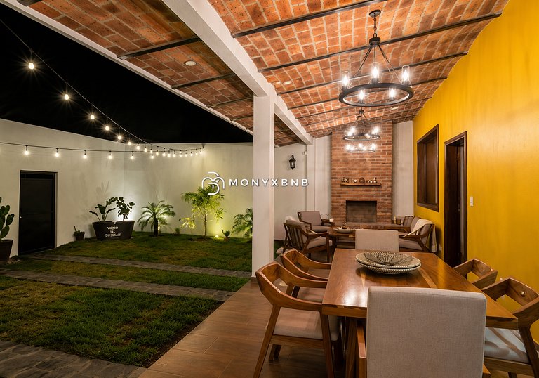 Charming villa by Monyxbnb