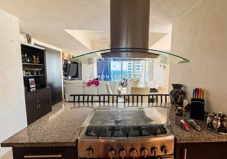 Grand Venetian • 2BR Modern and Bright
