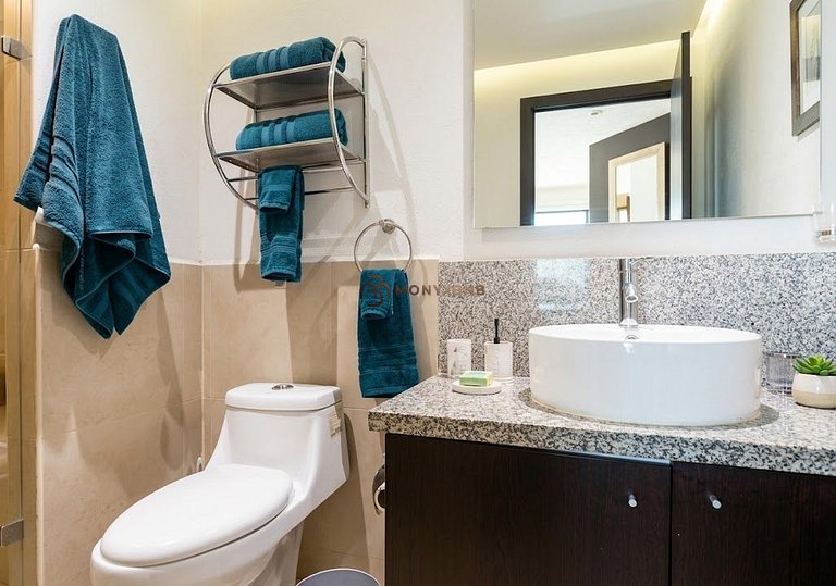 Grand Venetian • 2BR Modern and Bright