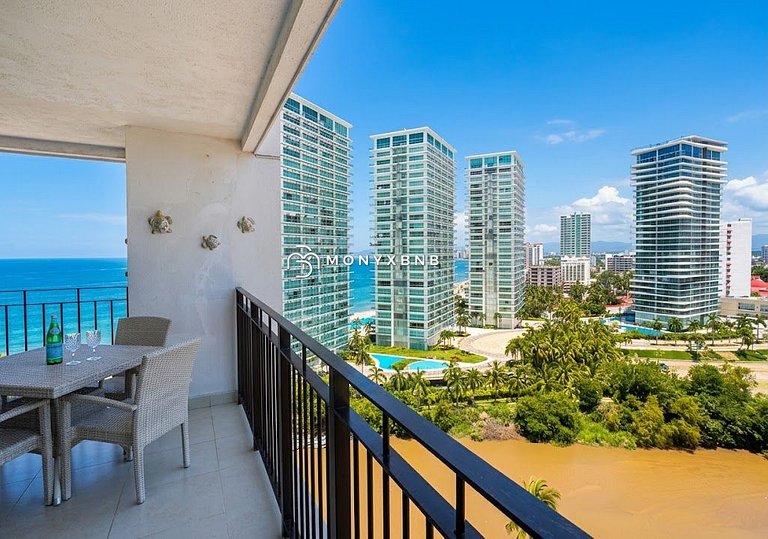 Grand Venetian • 2BR Modern and Bright
