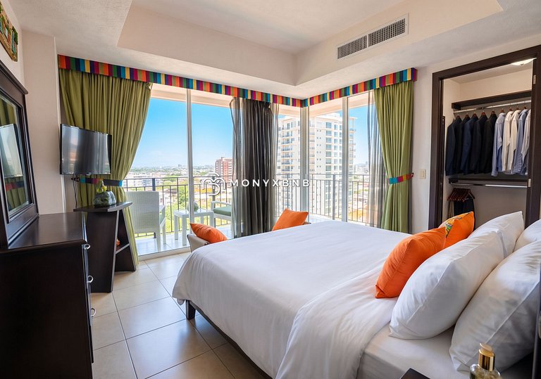 Grand Venetian • 2BR Modern and Bright
