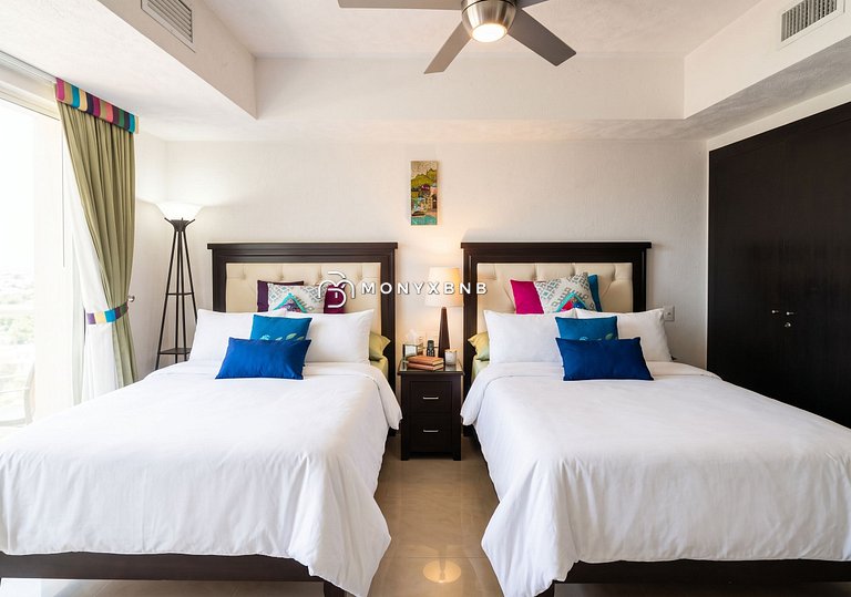 Grand Venetian • 2BR Modern and Bright