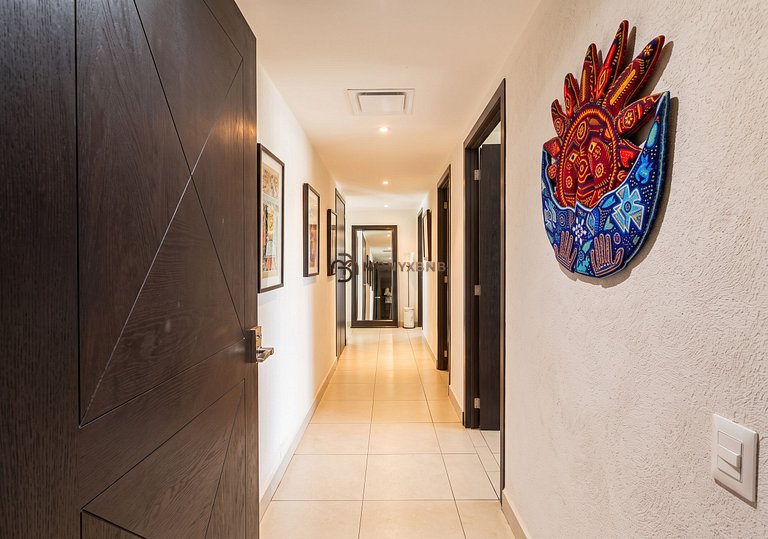 Grand Venetian • 2BR Modern and Bright
