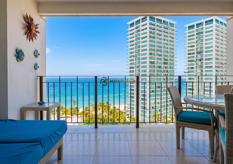 Grand Venetian • 2BR Modern and Bright