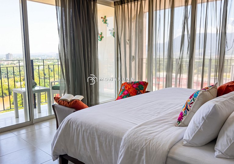 Grand Venetian • 2BR Modern and Bright
