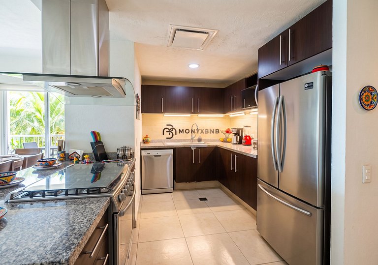Grand Venetian • 2BR Modern and Bright