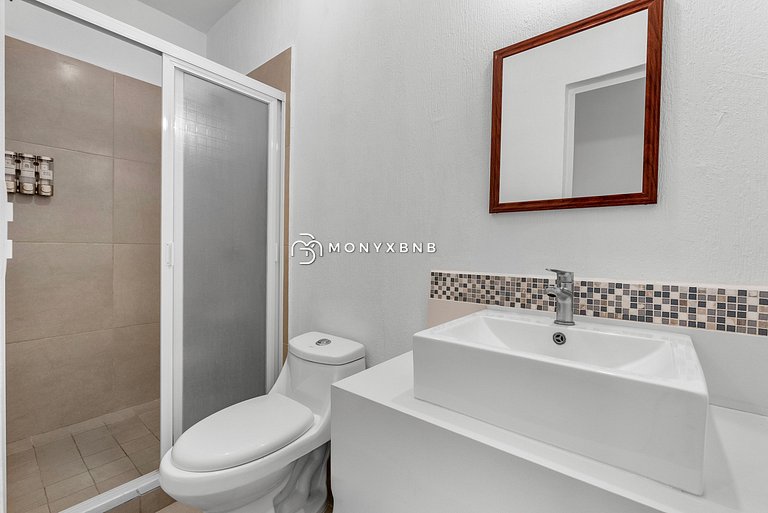 Ivarica House • Family Retreat 16 by Monyxbnb