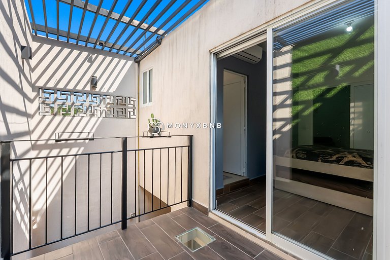 Ivarica House • Family Retreat 16 by Monyxbnb