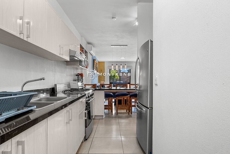 Ivarica House • Family Retreat 16 by Monyxbnb