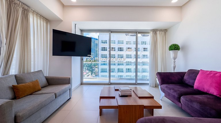 Icon Vallarta Oceanfront 1BDR, Pool & Beach Club