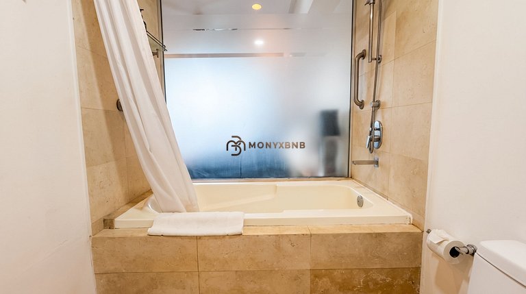 Paraíso en Icon Vallarta: piscina y club de playa