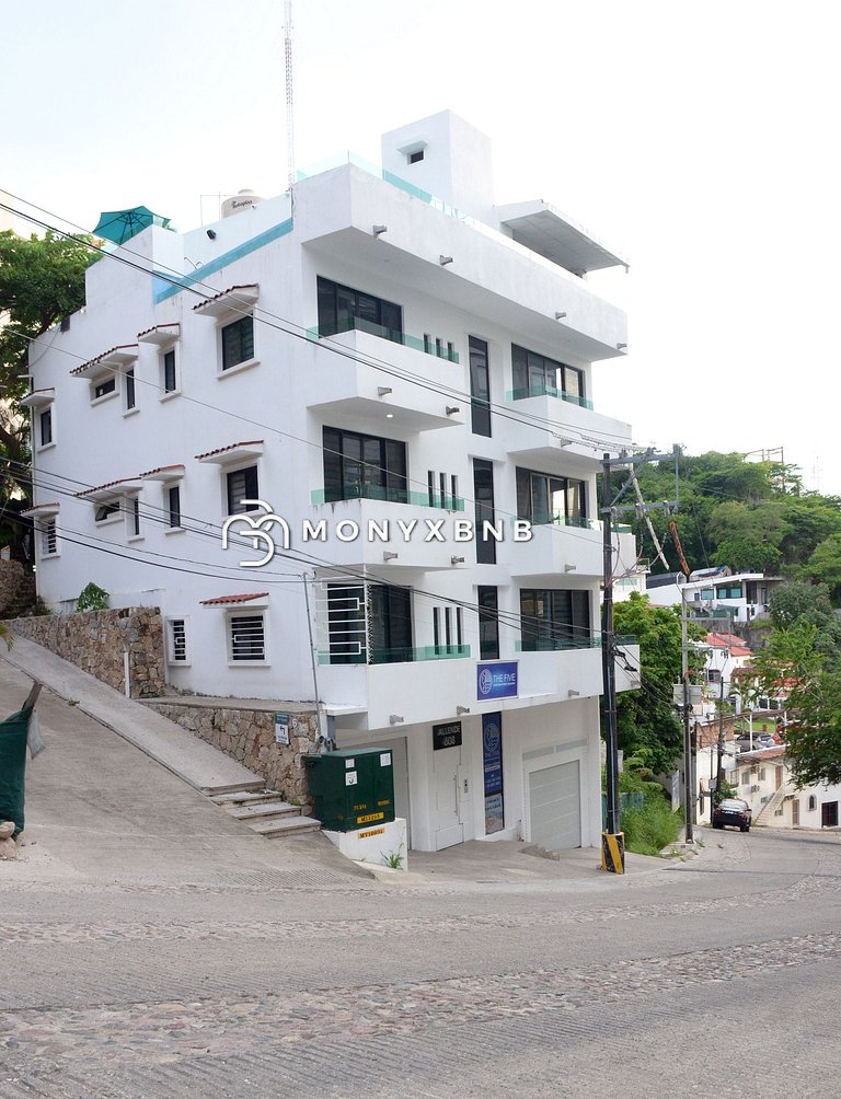 The Cerro Chic: Rooftop 1BR Hideaway