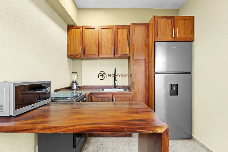 Sol & Sal Suite | Steps to Beach & Malecon