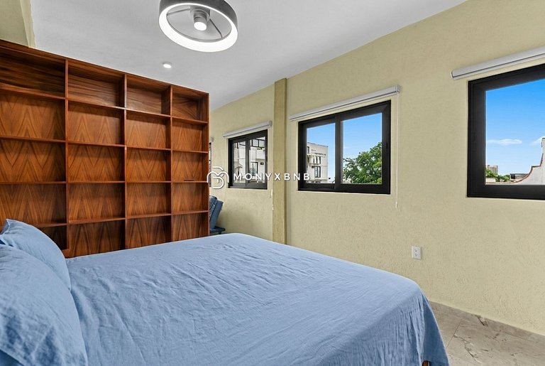 Sol & Sal Suite | Steps to Beach & Malecon