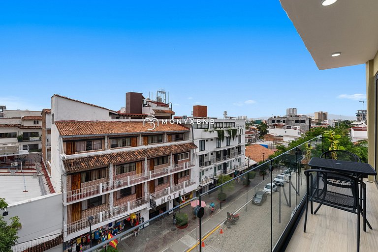 The Malecon Penthouse Block to Beach & Sea