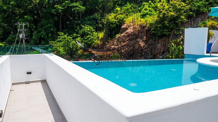 The Five | 1BR, Balcony & Rooftop Pool