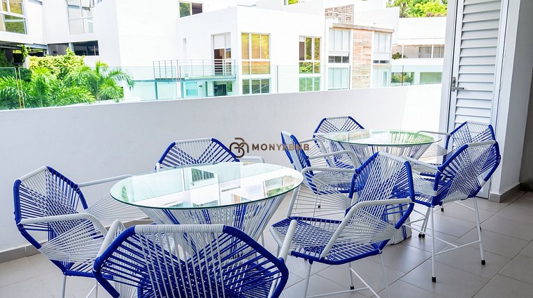 The Five 3BR Penthouse, Balcony & Rooftop Pool
