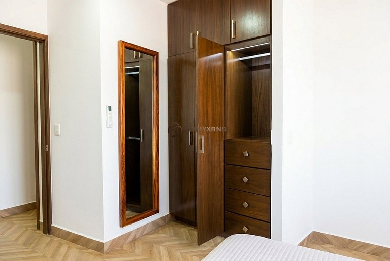 Allende Heights: 1BR Oasis w/ Rooftop Pool