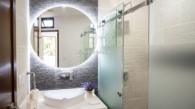 The Cerro Chic: Rooftop 1BR Hideaway