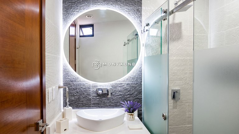 The Five | 1BR, Balcony & Rooftop Pool